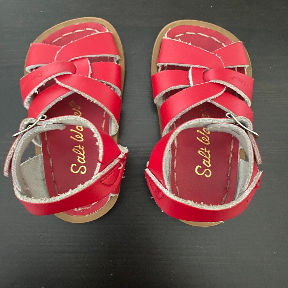 Kids Hoy Salt Water Sandals Size 4